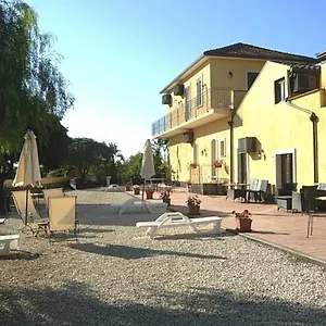 Oasi Del Fiumefreddo Bauernhof